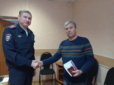 Граждане, прибывшие в Оренбуржье из ДНР и ЛНР, получили российские паспорта