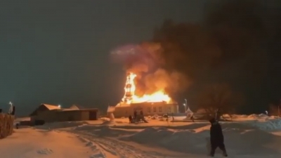 В Оренбуржье загорелась церковь (Видео и фото)