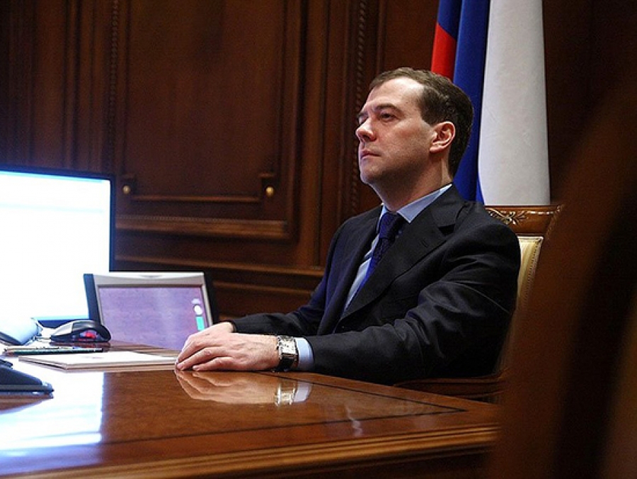 Медведев оценил вероятность повторения дефолта 1998 года