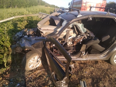 Влетел в дорожное ограждение. На трассе Александровка - Оренбург погибли два человека