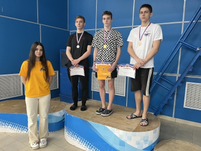 10 новотройчан стали призерами регионального турнира по плаванию «Надежда»