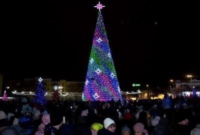 В Оренбурге состоялось открытие главной городской елки