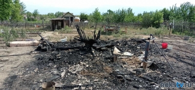 В Новотроицке загорелся дом