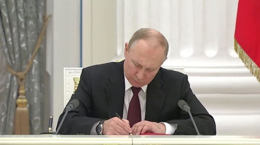 Владимир Путин подписал указы о признании ДНР и ЛНР
