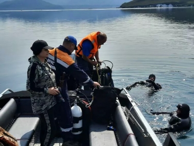 Тела троих погибших при крушении Ми-8 на Камчатке подняли из воды