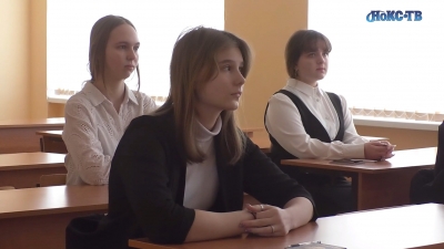 Итоговое собеседование сдавали сегодня девятиклассники Новотроицка