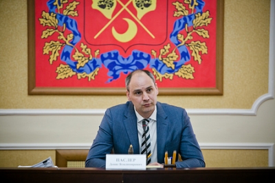 Оренбургским чиновникам сократили зарплаты: губернатор провел заседание правительства региона