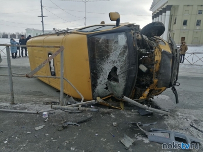 Водитель отказался возмещать ущерб за разбитый автобус