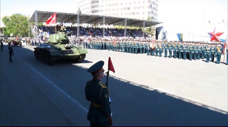 В Оренбурге во время Парада Победы  впервые прошел танк Т-34