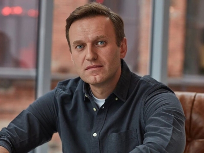 Навальный попал в реанимацию после экстренной посадки самолета