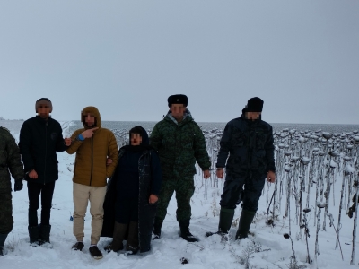 На границе Оренбуржья задержали группу нелегалов