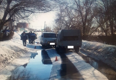 Два УАЗа столкнулись на ул. Рудницкого. Ни один из водителей себя виновным не считает