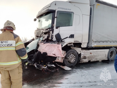 В аварии в Оренбуржье погибли женщина и ребенок