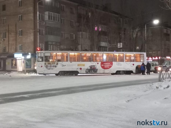 В Новотроицке трамвай сошел с рельс