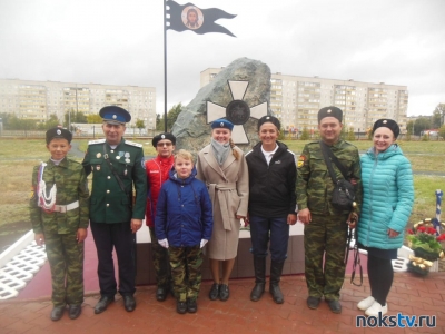 Новотройчане приняли участие в открытие памятника в Гае