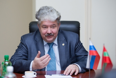 Бабурин заявил, что снимает свою кандидатуру с выборов президента РФ