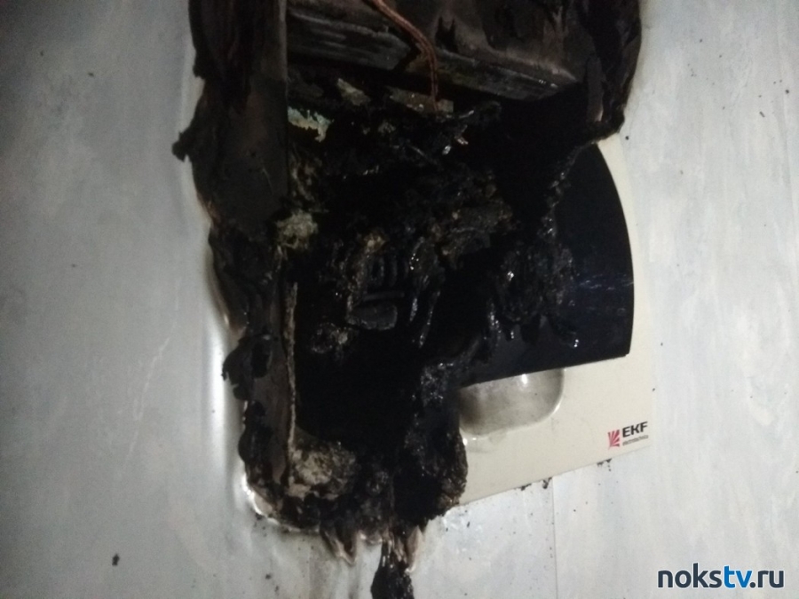 ЧП в Новотроицке: из-за короткого замыкания загорелся дом