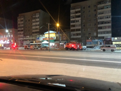 Правоохранители посреди ночи оцепили территорию около ТЦ «Гагаринский»