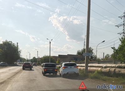 ДТП в Новотроицке: столкнулись два автомобиля
