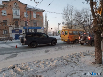 Утро в Новотроицке началось с тройного ДТП