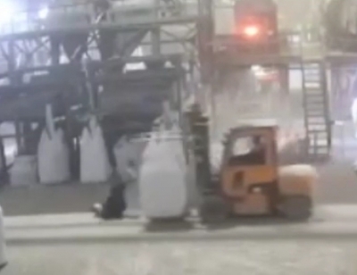 В Новотроицке на производстве произошел несчастный случай: камера сняла момент ЧП (Видео 18+)