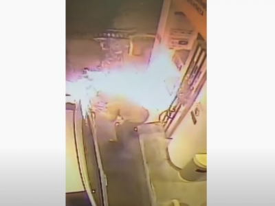 Житель Южно-Сахалинска попробовал поджечь бензобак своей машины на заправке, и у него получилось (Видео)