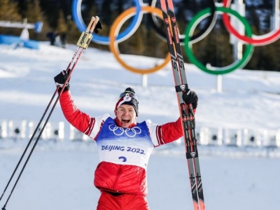 Александр Большунов принёс России шестое золото Олимпиады в Пекине