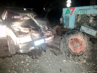 Смертельное столкновение с трактором. На оренбургской трассе погиб человек (Фото)