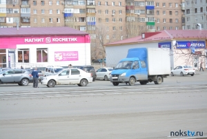 В Новотроицке Газель столкнулась с Renault